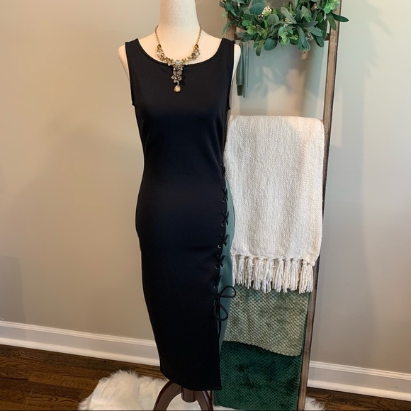 belle sky Dresses & Skirts - 🍈 Belle Sky Sleeveless MIDI Dress